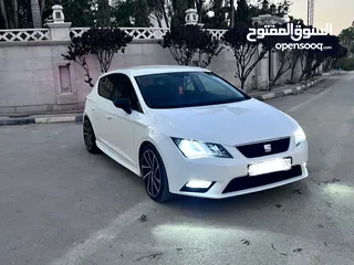  4 ليون ابيض كرتووووونه