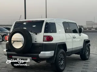  4 TOYOTA FJ CRUISER 2010