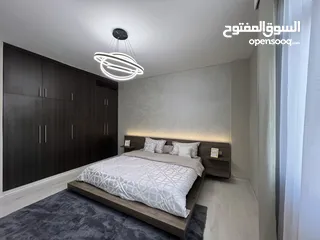  11 للبيع العاجل  شقة مجددة 3 غرف + غرفة خادمة  دخول مباشر للشاطئ