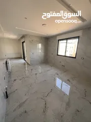  10 شقق مميزة للبيع 250 متر في ارقى مناطق شمال عمان شفابدران متوفر طابق اول وطابق أرضي وأخير مع روف مميز