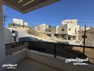  11 شقة  ارضي 133متر  3غرف نوم مع ترس  في مرج الحمام بتشطيب مميز
