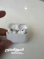  3 سماعات ابل  AirPods Pro اصلية ( مستعملة ) بحالة الجديدة