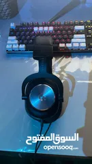  1 LOGITECH G PRO HEADSET WIRED AND GLORIOUS BROWN SWITCH RGB KEYBOARD .  سماعة رأس لوجيتك جي برو سلكية