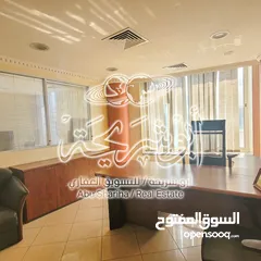  6 مكتب فاخر بالصويفية مجهز بالكامل للبيع او للايجار من المالك مباشرة