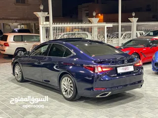  5 Lexus ES 350 model 2019