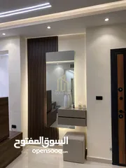  4 شقة شبه أرضية مفروشة للبيع 77م داخلي /77م خارجي في أرقى وأهدى مناطق عبدون  / ref 9523