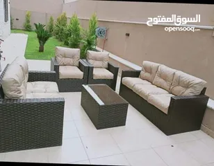  8 أطقم رتان 5مقاعد ب120 معو طاولة وسط تتوفر كل الالوان تقربيا
