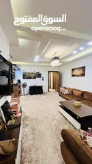  14 شقه ارضيه مميزه مع تراس ومدخلين للبيع الجبيهه / الريان