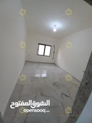  6 شقة فارغة للايجار في عبدون لم تسكن بعد التجديد