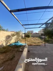  13 منزل عائلي طابقين الزرقاء