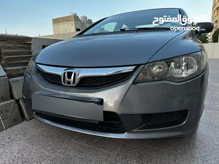  1 هوندا سيڤيك /بنزين /2009 وارد وصيانة الوكالة