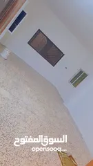  6 بيت لللبيع