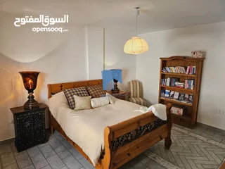  4 شقة مفروشة مميزة للبيع في الشميساني  -  قرب السفارة الليبية طابق ثاني 251م تشطيب سوبر ديلوكس