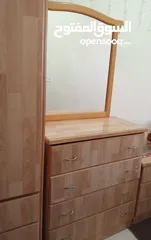  3 خزانة واسرّة للبيع