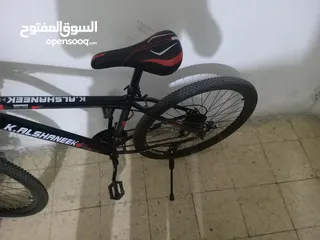  1 دراجه هوائيه جنط 26 والسعر 55 دينار والتوصيل بخمس دنانير
