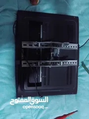  10 شاشة BenQ شغاله ميه بليه للبيع 30 دينار مع وصلة hd  وشاشه ثانيه نوعها Nihon كانت شغاله وطفت فجأه بتت