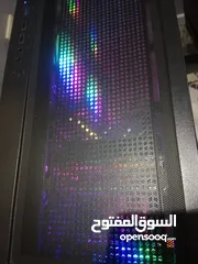  2 كمبيوتر مشروح جميع مواصفاته بوصف الاعلان وللبيع مع الشاشة استعماله استعمال طالب توجيهي
