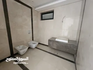  11 شقة للبيع بين الدوار الرابع و الخامس - ref:14612