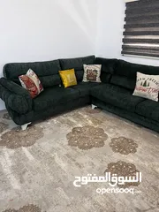  9 أثاث نظيف ( غرفة نوم ، غرفة جلوس ، غرفة ضيوف مع سفره ) شبه جديد