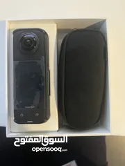  2 Insta360 X4