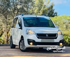  1 بيجو بارتنر 7 ركاب 2018 ترخيص 17 كرتونة