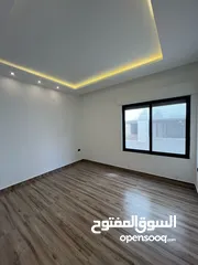  8 اقساط لمدة سنتين ارضية مع ترس  135 م في مرج الحمام طبقة خلف مدارس الخمائل تشطيب حديث