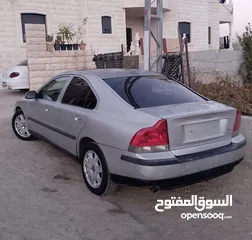  2 فولفو 2002 للبيع