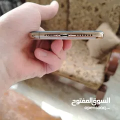  6 السلام عليكم ورحمة الله وبركاته  ايفون xs max للبيع لون ذهبي وردي بحالة جيدة للتفاصيل اقرأ الوصف: