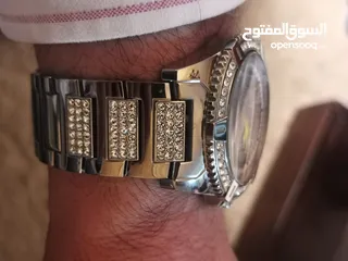  7 Amazing genuine GUESS Watch with strass