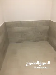 11 شقه طابق 3 مخدوم مصعد عماره عائلات بالكامل واغلب السكن مالكين تشطيب سوبر ديلوكس مسطح 150