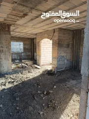  7 بيت مستقل مع قطعة ارض
