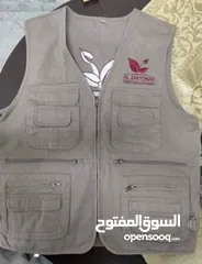  15 أعلام كؤوس وميداليات دروع تفوق وشهادات تقدير