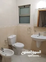  5 شقه للايجار في عبدون المساحه 133م