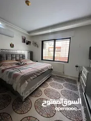  8 شقه داخل منطقه ام السماق / جنب مدارس الدر المنثور