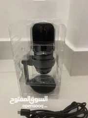  9 Hyperx solo cast microphone and stand