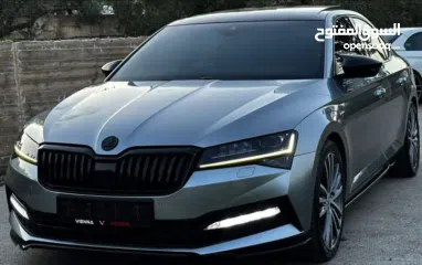  13 Skoda Superb 2020 4*4