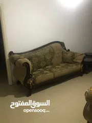  1 اثاث كنب  مستعمل بحالة  الوكالة قابل  للتفاوض  بيع مستعجل