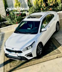  4 كيا سيراتوk3، 2020 بسعر مميزولقطة عالكاش،كاملة الإضافات ترخيص وتامين لمدة عام,