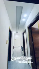  16 طابق شبه ارضي مطلة و مشمسة و مهوية بأرقى مناطق حي الياسمين المطله على كوريدور عبدون بسعر ناري جدآ