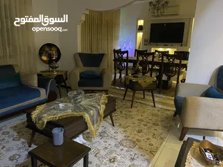  3 عماره ثلاث طوابق وروف بمواصفات خاصه للبيع في جبل الحسين