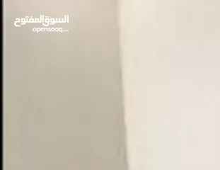  3 شقة للإيجار.. بناء حديث.. غرفتين وصالة ومطبخ وحمام.. المطبخ راكب واجهتين L..