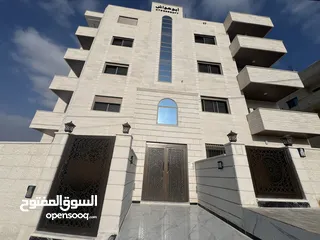  5 شقة مميزه خلف مسجد الضاحية 155 م مخدوم صرف صحي .