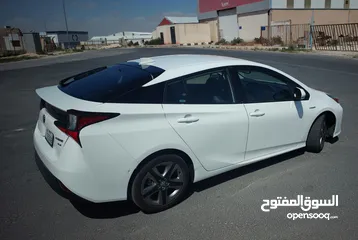  6 تويوتا بريوس 2022 XLE فحص كامل فل ما عدا الفتحة صنف بيرسونا TOYOTA PRIUS 2022 XLE FULLY LODED