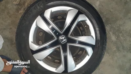  4 4 تاير هوندا  سفك الاصلي honda civic tires