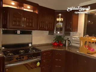  18 الأوائل للألمنيوم والمطابخ