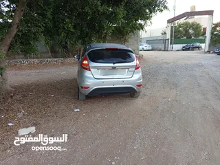  6 فورد فييستا