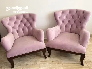  3 طقم كنب تشسترفيلد فاخر  3+2+1+1  حالة ممتازة  للبيع بداعي السفر