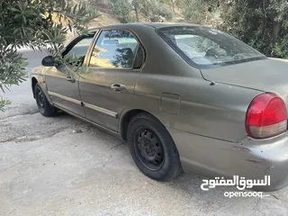  4 هونداي سوناتا 2000