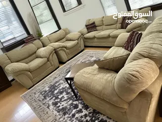  15 طقم كنب New classic استيرادمصري تفصيل9 مقاعدمصنوع من اجود انواع الخشب الزان الصلب  بالكامل