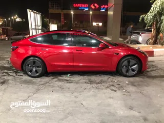  21 Tesla model 3